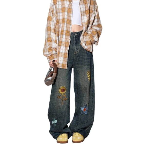 Straight-leg jeans with sunflower embroidery 2 styles